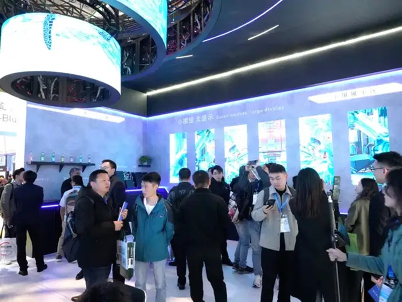 常规屏与柔性屏协同