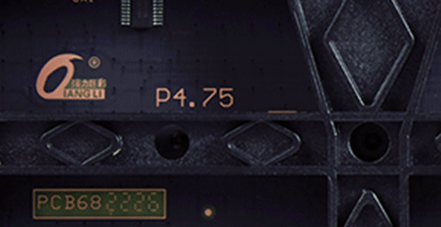 采用哑黑PCB板，对比度更高